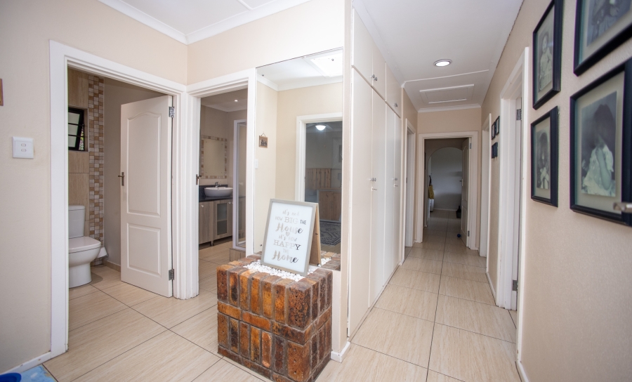 4 Bedroom Property for Sale in Vincent Heights Eastern Cape